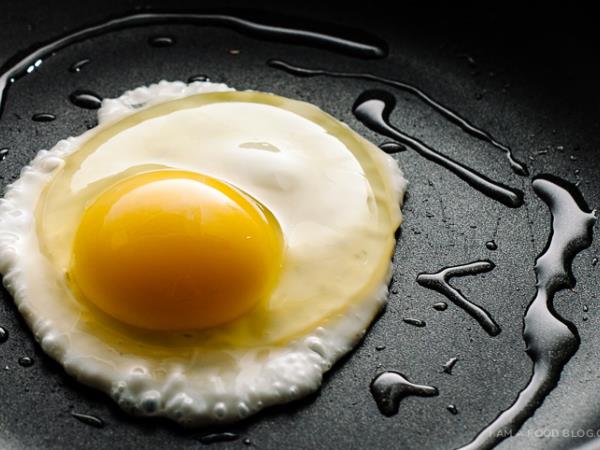 Kaj lahko pričakujete, ko nenadoma prenehate jesti jajca